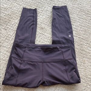 Lululemon fast and free legging, size 8.